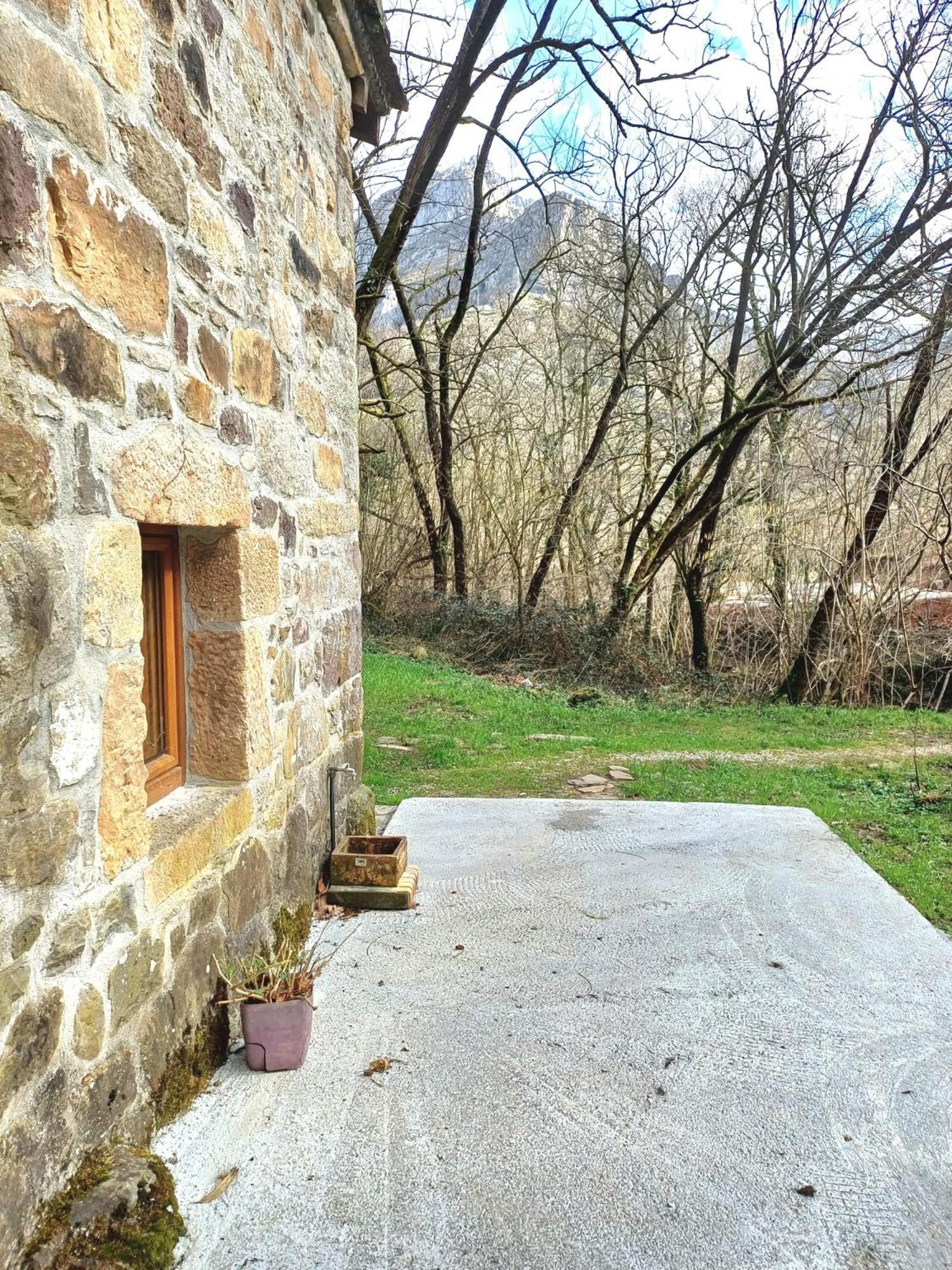 La Cabaña del Río San Roque de Ríomiera Exterior foto